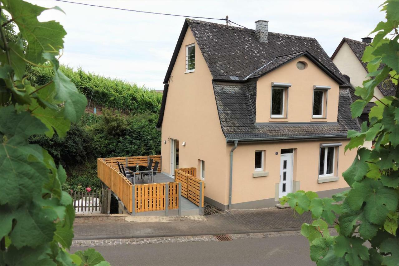 Ferienhaus Am Moselsteig อือร์ซิก ภายนอก รูปภาพ